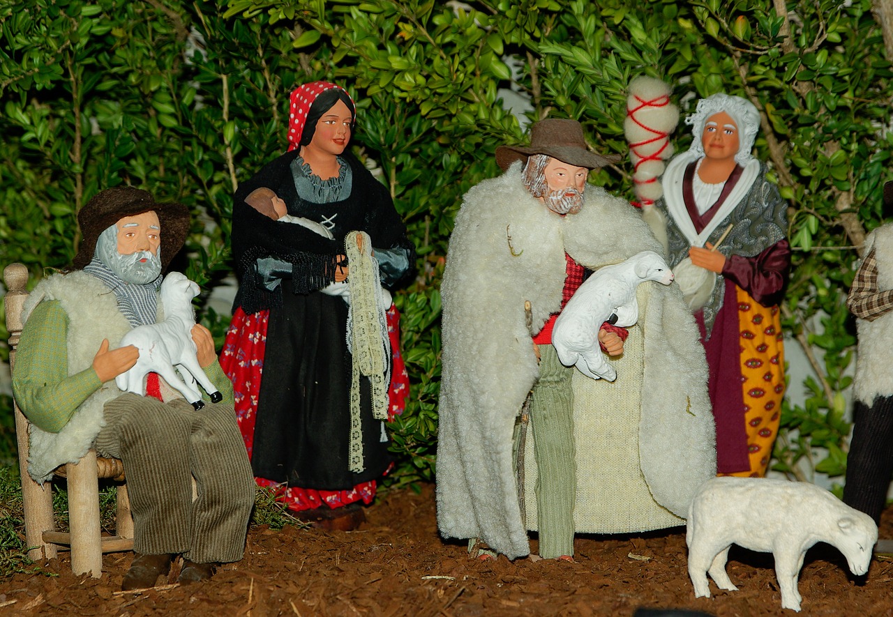 traditions noel marseille provence santons